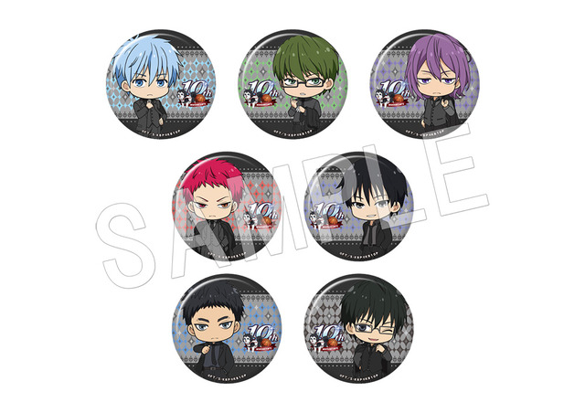 「『黒子のバスケ』×Chugai Grace Cafe」黒子のバスケ　トレーディングマット缶バッジ カフェver. TypeA（全7種）（C）藤巻忠俊／集英社・黒子のバスケ製作委員会（C）「黒子のバスケ」アニメ10周年プロジェクト