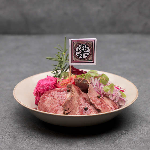 「キングダムCAFE&DINER」蒙恬のローストビーフ丼（C）原泰久／集英社･キングダム製作委員会