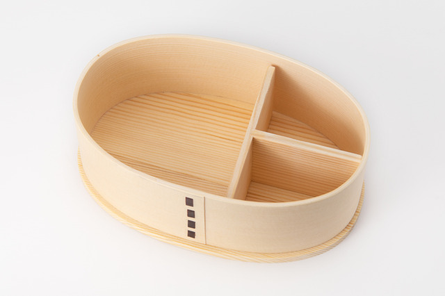 『ゆるキャン△ 曲げわっぱ弁当箱 志摩リン』 （C）あ f ろ・芳文社／野外活動委員会 （C）あｆろ・芳文社／野外活動サークル