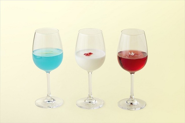 「ベルサイユのローズアフタヌーンティー」5,500円（C）池田理代子プロダクション