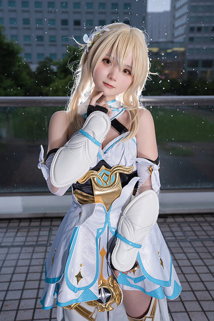 蛍『原神』／モデル：東雲うれは、撮影：tama