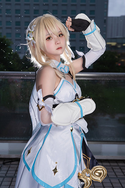 蛍『原神』／モデル：東雲うれは、撮影：tama