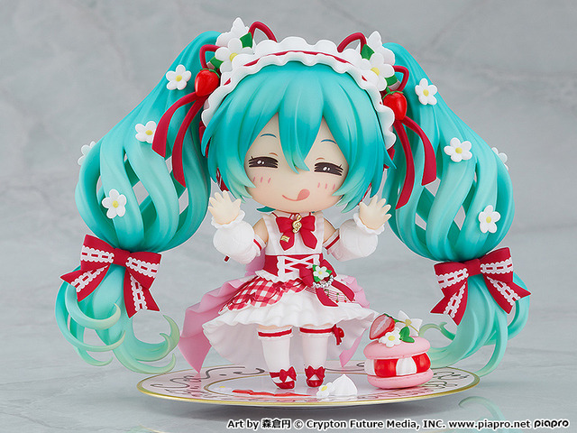 「ねんどろいど 初音ミク 15th Anniversary Ver.」9,400円（税込）Art by 森倉円（C）Crypton Future Media， INC. www.piapro.net