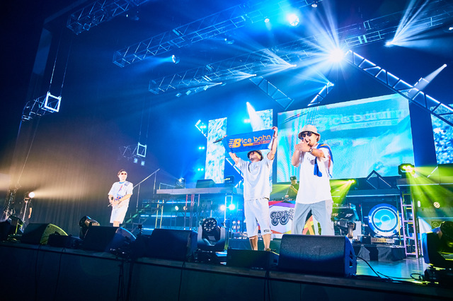「ヒプノシスマイク -Division Rap Battle-8th LIVE 《CONNECT THE LINE》」ヨコハマ・ディビジョン“MAD TRIGGER CREW”公演初日オフィシャル写真 Photo by: 粂井健太（C）King Record Co., Ltd. All rights reserved.