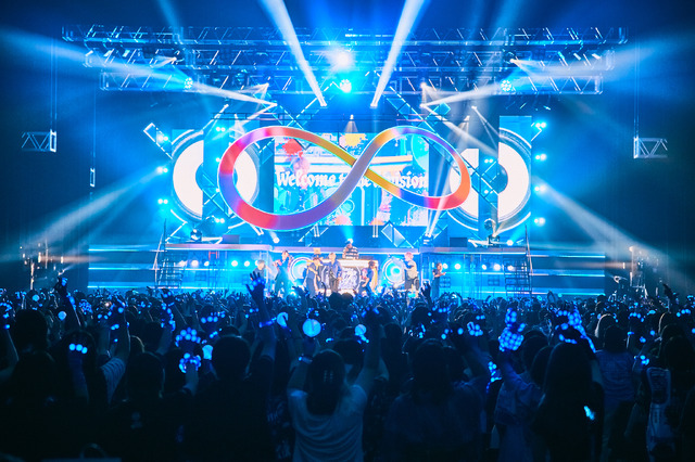 「ヒプノシスマイク -Division Rap Battle-8th LIVE 《CONNECT THE LINE》」ヨコハマ・ディビジョン“MAD TRIGGER CREW”公演DAY2オフィシャル写真 Photo by: 粂井健太（C）King Record Co., Ltd. All rights reserved.