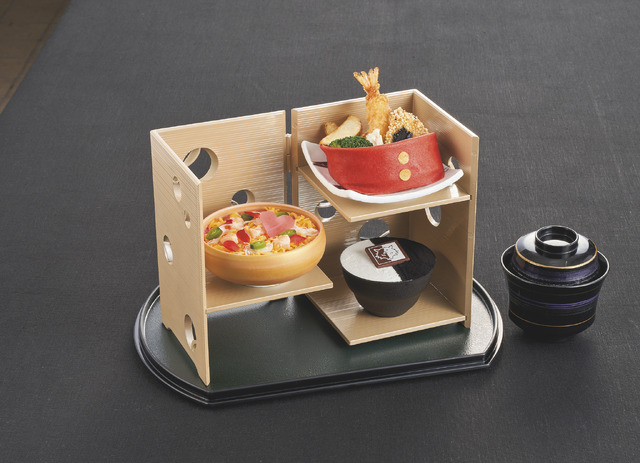 お子様御膳©芥見下々／集英社・呪術廻戦製作委員会