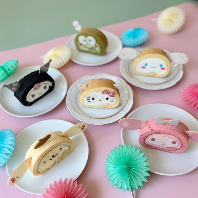 「baby Mon cher × SanrioCafe 堂島ロール」各560円（税込）（C）'22 SANRIO　著作（株）サンリオ