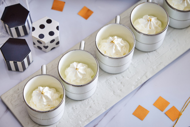 「刀剣乱舞 ONLINE スペシャルビュッフェ ～BLACK&WHITE～」【鶴丸国永】 ティラミスブラン（C）2015 EXNOA LLC/NITRO PLUS