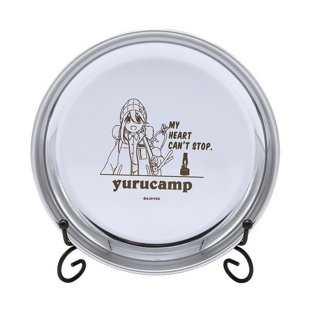 「なかよしキャンプ スチールプレート（なでしこ、リン、綾乃）」各1,430円（税込）（C）あfろ・芳文社／野外活動委員会