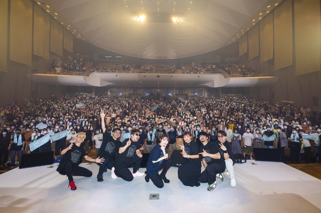 「HANAZAWA KANA Live 2022 “Pokerface” supported by 明治」写真：KOBA