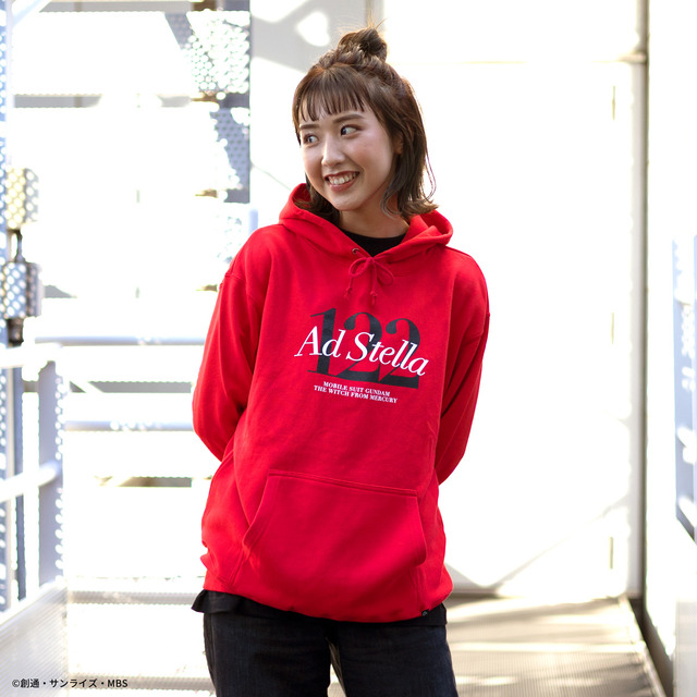 「STRICT-G 『機動戦士ガンダム 水星の魔女』パーカー」（C）創通・サンライズ・MBS