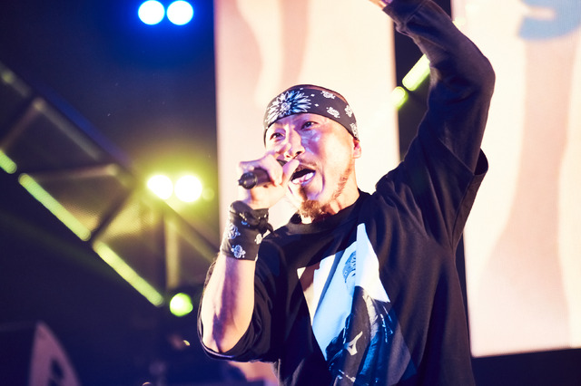 ヒプノシスマイク -Division Rap Battle- 8th LIVE ≪CONNECT THE LINE≫ to どついたれ本舗 公演2日目オフィシャル写真 Photo by: 粂井健太（C）King Record Co., Ltd. All rights reserved.