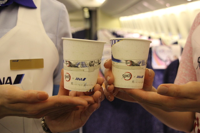 新しい紙コップのデザイン