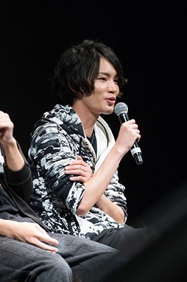 東峰旭役の細谷佳正さん