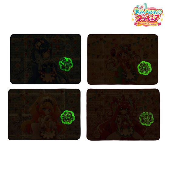 「デリシャスパーティプリキュア　光るブランケット」各3,850円（税込）（C）ABC-A・東映アニメーション