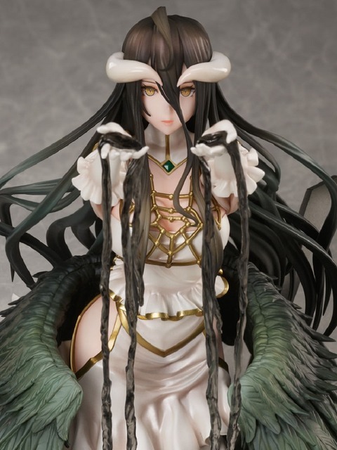 「アルベド 白ドレスver. 1/7スケールフィギュア」44,000円（税込）（C）丸山くがね・KADOKAWA刊／オーバーロード4製作委員会