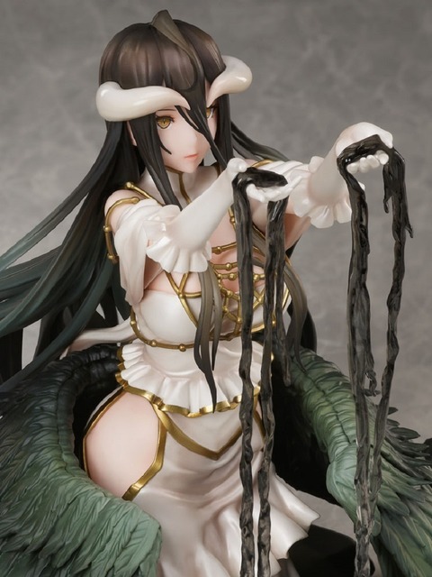 「アルベド 白ドレスver. 1/7スケールフィギュア」44,000円（税込）（C）丸山くがね・KADOKAWA刊／オーバーロード4製作委員会