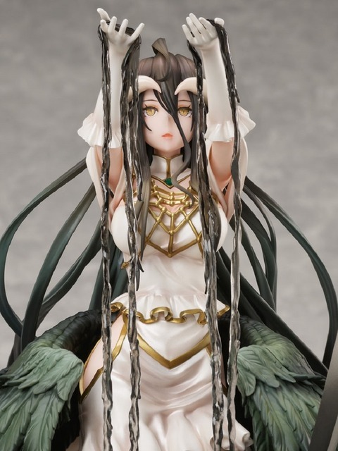 「アルベド 白ドレスver. 1/7スケールフィギュア」44,000円（税込）（C）丸山くがね・KADOKAWA刊／オーバーロード4製作委員会