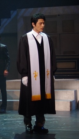 舞台「心霊探偵八雲 祈りの柩」一見無関係な”点”と”点”、愛憎の縁が哀しい物語