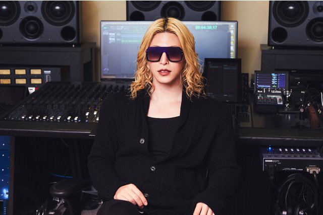 『君か、君以外か。君へ贈るローランドの言葉』ROLAND（C）Chihaya Kaminokawa