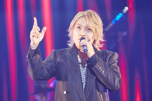 「ヒプノシスマイク -Division Rap Battle- 8th LIVE ≪CONNECT THE LINE≫」シンジュク・ディビジョン“麻天狼”公演の様子（C）King Record Co., Ltd. All rights reserved.