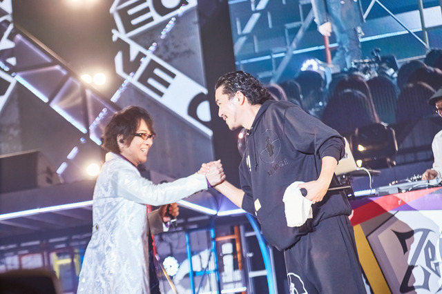 「ヒプノシスマイク -Division Rap Battle- 8th LIVE ≪CONNECT THE LINE≫」シンジュク・ディビジョン“麻天狼”公演の様子（C）King Record Co., Ltd. All rights reserved.