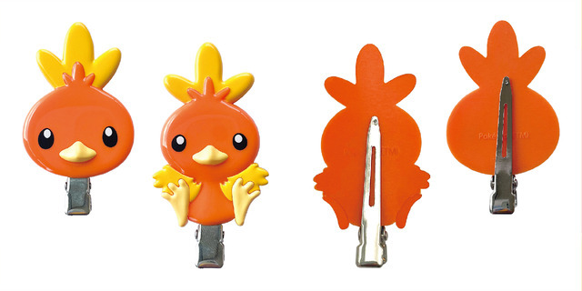 「ヘアクリップ アチャモ ポケモン」660円（税込）（C）Nintendo・Creatures・GAME FREAK・TV Tokyo・ShoPro・JR Kikaku（C）Pokémon
