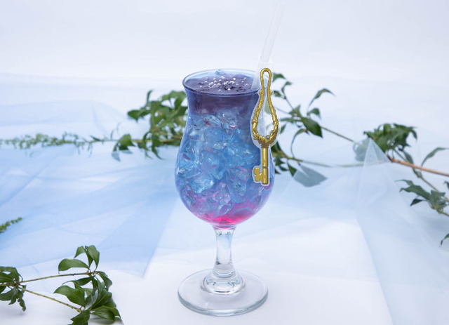 『すずめの戸締まり』カフェ「常世ドリンク」（C）2022「すずめの戸締まり」製作委員会