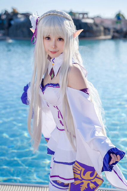 エミリア『Re：ゼロから始める異世界生活』／モデル：あんにむ、撮影：tama