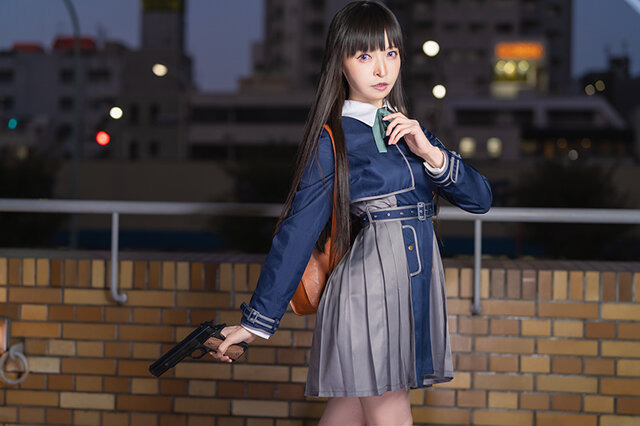 井ノ上 たきな『リコリス・リコイル』／モデル：まゆろん（@mayu_ronne）、撮影：乃木章