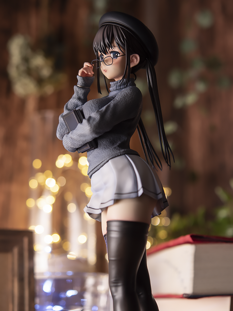 「文学少女 秋月くるみ illustration 魔太郎」23,980円（税込）（C）魔太郎