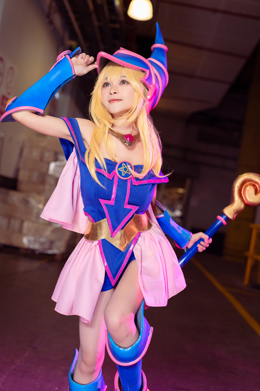 ブラック・マジシャン・ガール『遊☆戯☆王』／Miho（@mingmiho）、撮影：乃木章