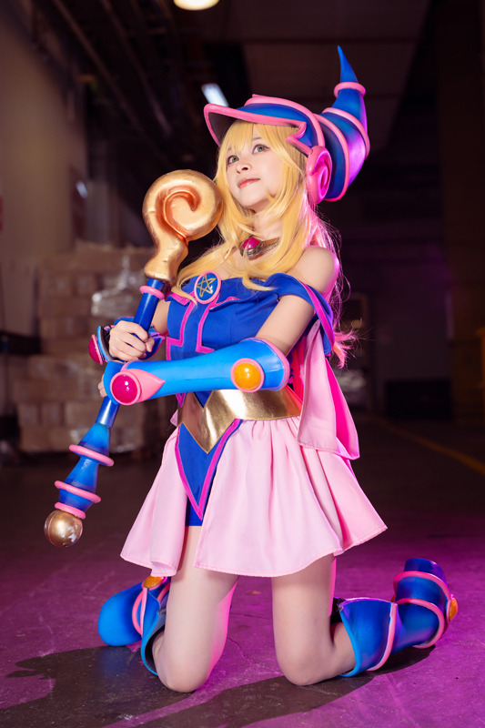 ブラック・マジシャン・ガール『遊☆戯☆王』／Miho（@mingmiho）、撮影：乃木章