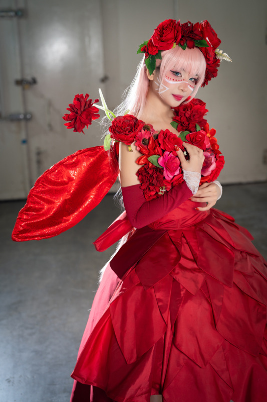 ベル『竜とそばかすの姫』／Caress（Twitter：@charechii）、撮影：乃木章