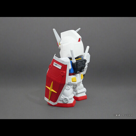 「ジャンボソフビフィギュアSD　RX-78-2ガンダムーSDガンダムー」16,500円（税込）（C）創通・サンライズ