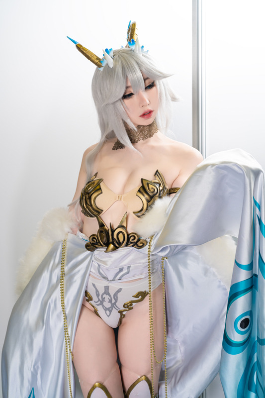 ヴェイベ【VShojo】／Riiyuukii（Instagram：riiyuukii_cos）、撮影：乃木章