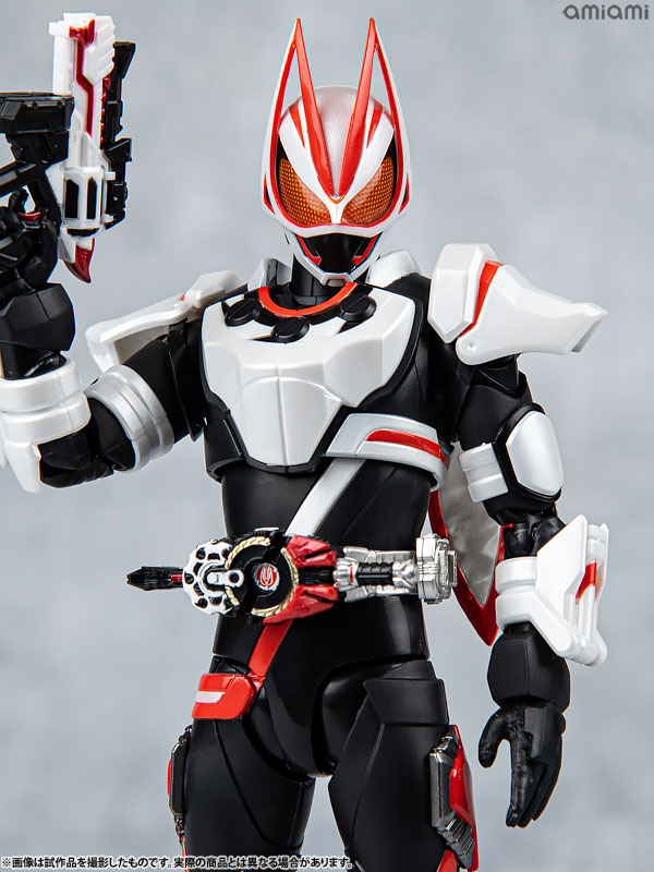 「S.H.Figuarts 仮面ライダーギーツ マグナムブーストフォーム(初回生産) 『仮面ライダーギーツ』」（C）2022 石森プロ・テレビ朝日 ・ADK EM・東映
