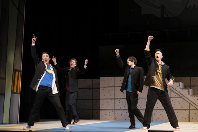 「『ちびまる子ちゃん』原作35周年記念公演 ちびまる子ちゃん THE STAGE 『はいすくーるでいず』」（C）さくらプロダクション（C）舞台『ちびまる子ちゃん』プロジェクト