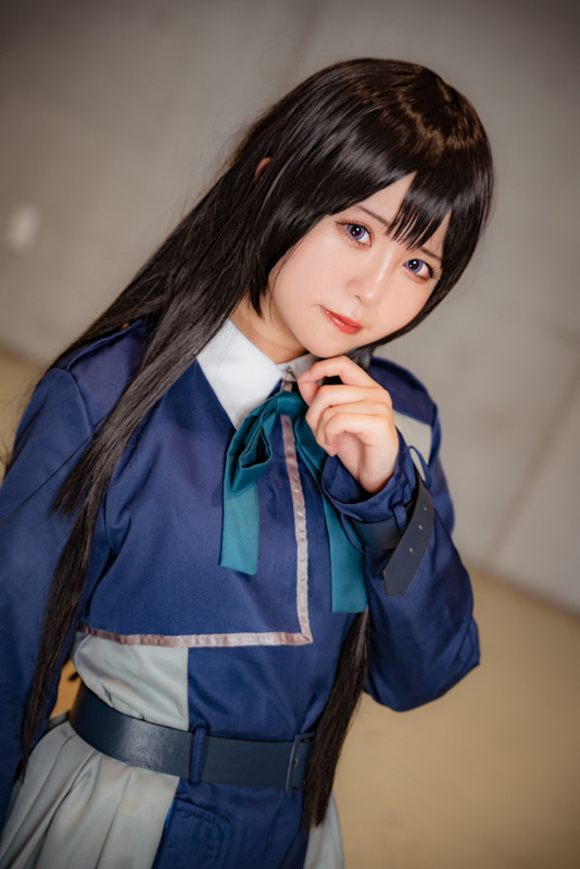 井上たきな『リコリス・リコイル』／モデル：いすみ、撮影：Jon