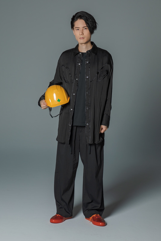 『THE MARGINAL SERVICE』ペック・デズモント役_内山昂輝（C）THE MARGINAL SERVICE PROJECT