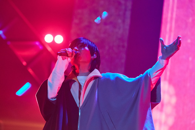 「ヒプノシスマイク -Division Rap Battle- 8th LIVE ≪CONNECT THE LINE≫ to Fling Posse」公演DAY1オフィシャル写真 Photo by: 粂井健太（C）King Record Co., Ltd. All rights reserved.