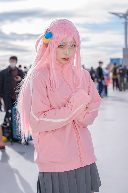 後藤ひとり『ぼっち・ざ・ろっく！』／甘井素甘（Twitter：@amaisuama_）、撮影：tama