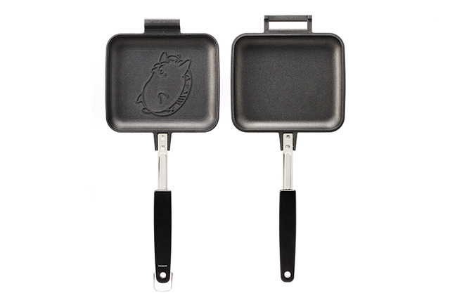 「吸血鬼すぐ死ぬ　ホットサンドメーカー　ジョン」5,940円（税込／送手数料別）（C）盆ノ木至（秋田書店）／製作委員会すぐ死ぬ