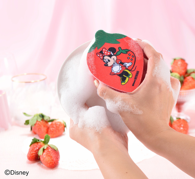 「Disney キャンペーン in namco シリーズ1 ~Minnie Mouse~ Strawberry Festa」オリジナルキッチンスポンジ（C）Disney（C）Bandai Namco Amusement Inc.