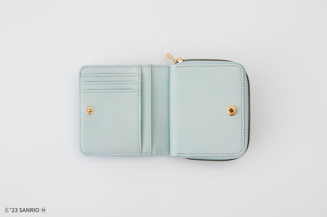 『シナモロール 整理上手なコンパクト二つ折り財布BOOK』（C）'23 SANRIO （H）