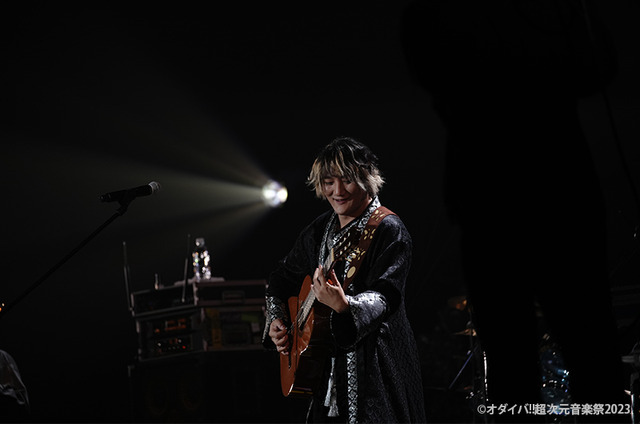 「オダイバ超次元音楽祭-ヨコハマからハッピーバレンタインフェス 2023-」の様子（C）オダイバ 超次元音楽祭 2023