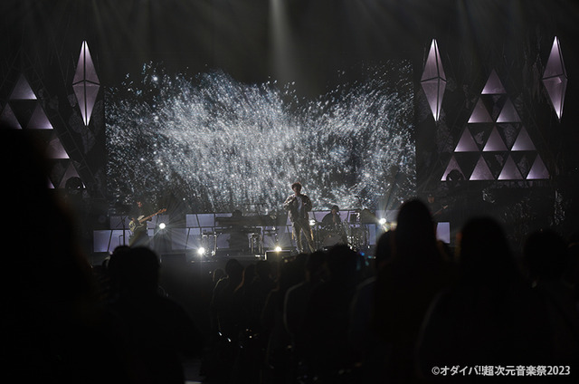 「オダイバ超次元音楽祭-ヨコハマからハッピーバレンタインフェス 2023-」の様子（C）オダイバ 超次元音楽祭 2023