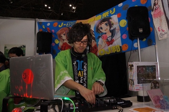 DJ和による神曲祭りに来場者もノリノリ AnimeJapan2015のJアニソン神曲祭り/DJ和ブース