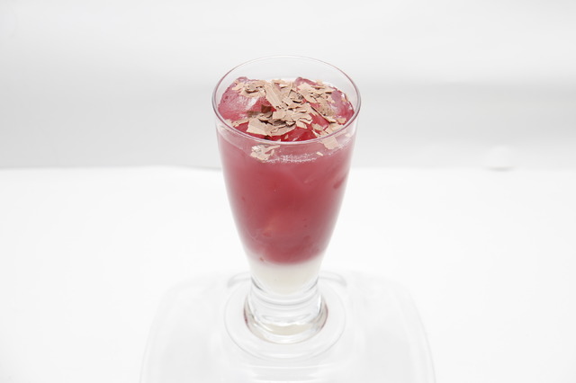 「エヴァンゲリオン×シン・仮面ライダー酒場」サードインパクトサワー（C）カラー（C）石森プロ・東映/2023「シン・仮面ライダー」製作委員会