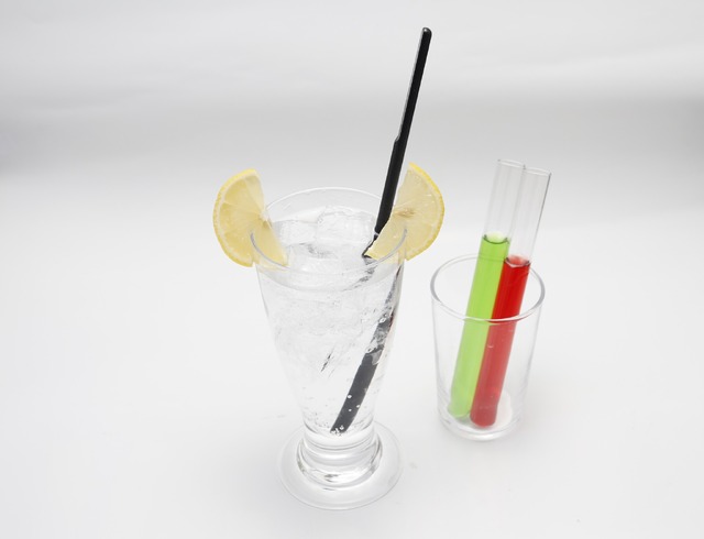 「エヴァンゲリオン×シン・仮面ライダー酒場」コウモリオーグの実験ドリンク（C）カラー（C）石森プロ・東映/2023「シン・仮面ライダー」製作委員会